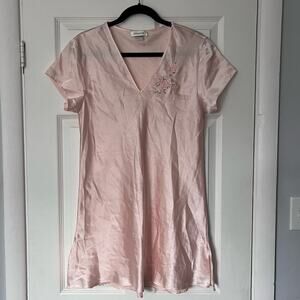 Etienne Rose Embroidered Short Sleeve V-Neck Satin Chemise - Size L